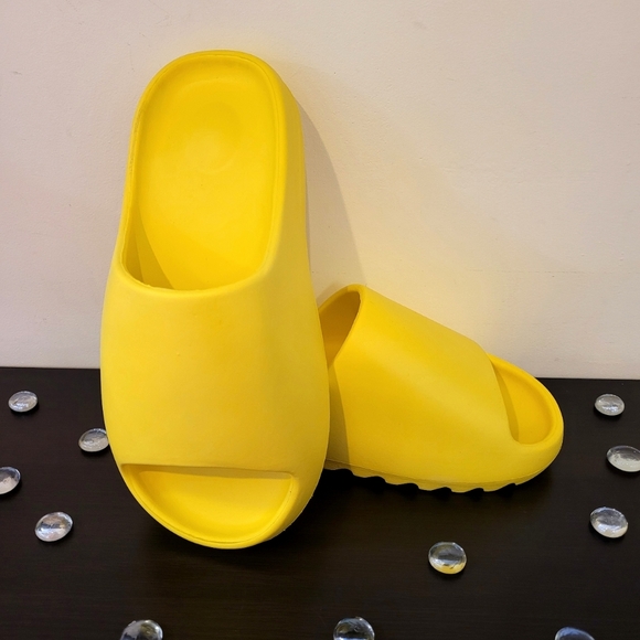 G. N. Yellow Slides - Picture 1 of 4